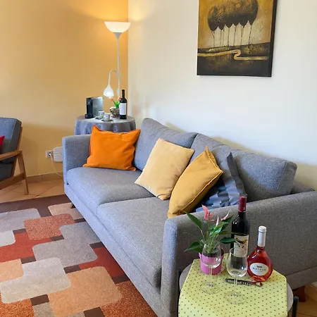 Eber - Independent 1 & 2 Bedroom Apartments, Pool, Air Con, Fast Wi-fi, Near Old Town Of And Beaches Daire Albufeira