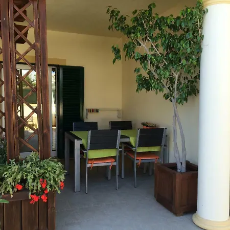 Daire Eber - Independent 1 & 2 Bedroom Apartments, Pool, Air Con, Fast Wi-fi, Near Old Town Of And Beaches