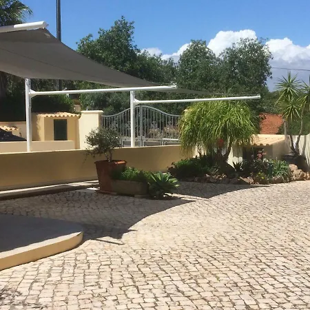 Eber - Independent 1 & 2 Bedroom Apartments, Pool, Air Con, Fast Wi-fi, Near Old Town Of And Beaches * Albufeira