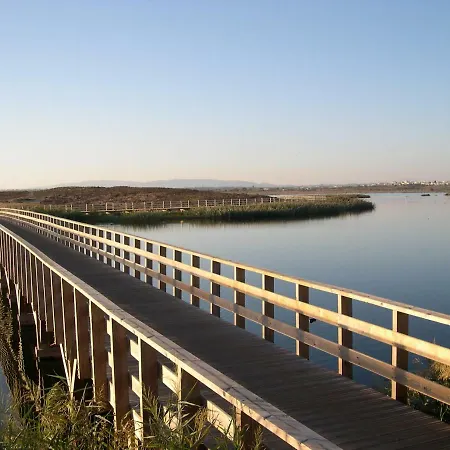 Eber - Independent 1 & 2 Bedroom Apartments, Pool, Air Con, Fast Wi-fi, Near Old Town Of And Beaches Albufeira