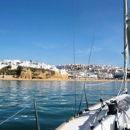 Eber - Independent 1 & 2 Bedroom Apartments, Pool, Air Con, Fast Wi-fi, Near Old Town Of And Beaches Albufeira