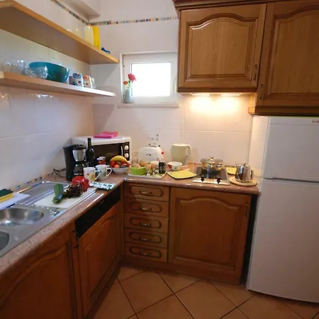 Eber - Independent 1 & 2 Bedroom Apartments, Pool, Air Con, Fast Wi-fi, Near Old Town Of And Beaches Appartement Albufeira