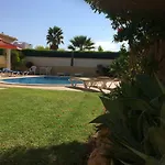 Eber - Independent 1 & 2 Bedroom Apartments, Pool, Air Con, Fast Wi-fi, Near Old Town Of And Beaches * Албуфейра