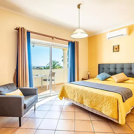 Apartment Eber - Independent 1 & 2 Bedroom Apartments, Pool, Air Con, Fast Wi-fi, Near Old Town Of And Beaches *