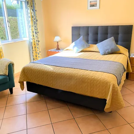 Eber - Independent 1 & 2 Bedroom Apartments, Pool, Air Con, Fast Wi-fi, Near Old Town Of And Beaches Албуфейра